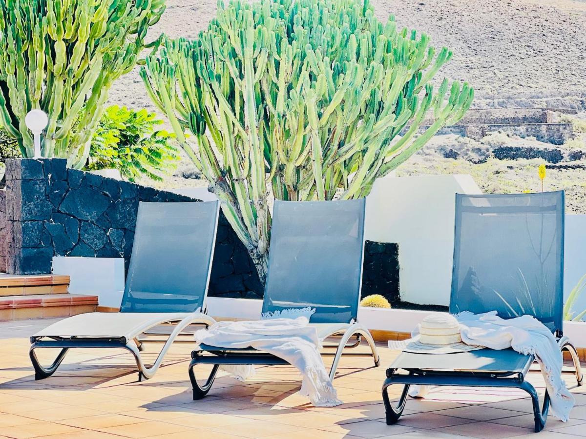 Canaryislandshost I Marquesa Famara Exteriör bild
