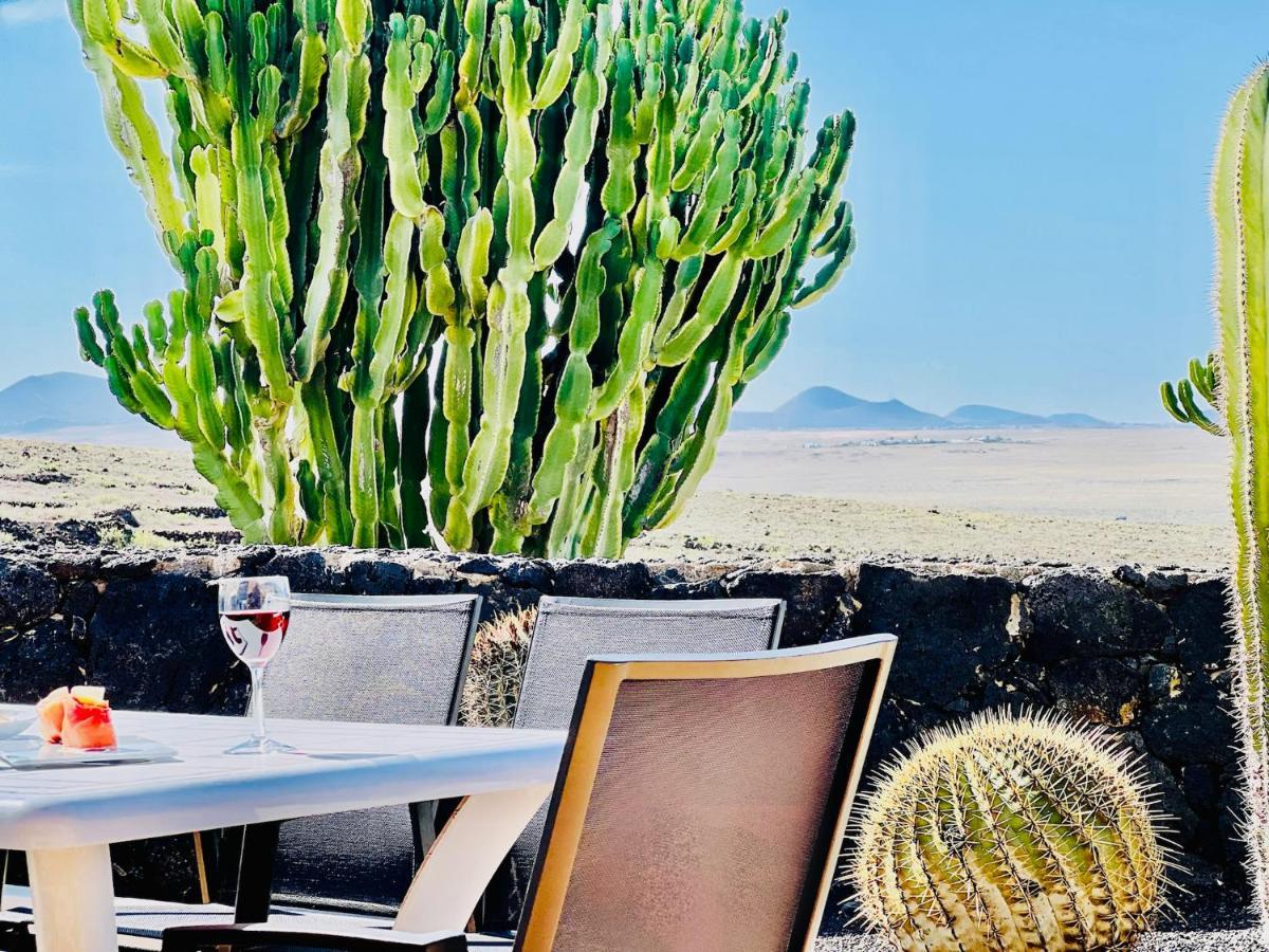 Canaryislandshost I Marquesa Famara Exteriör bild